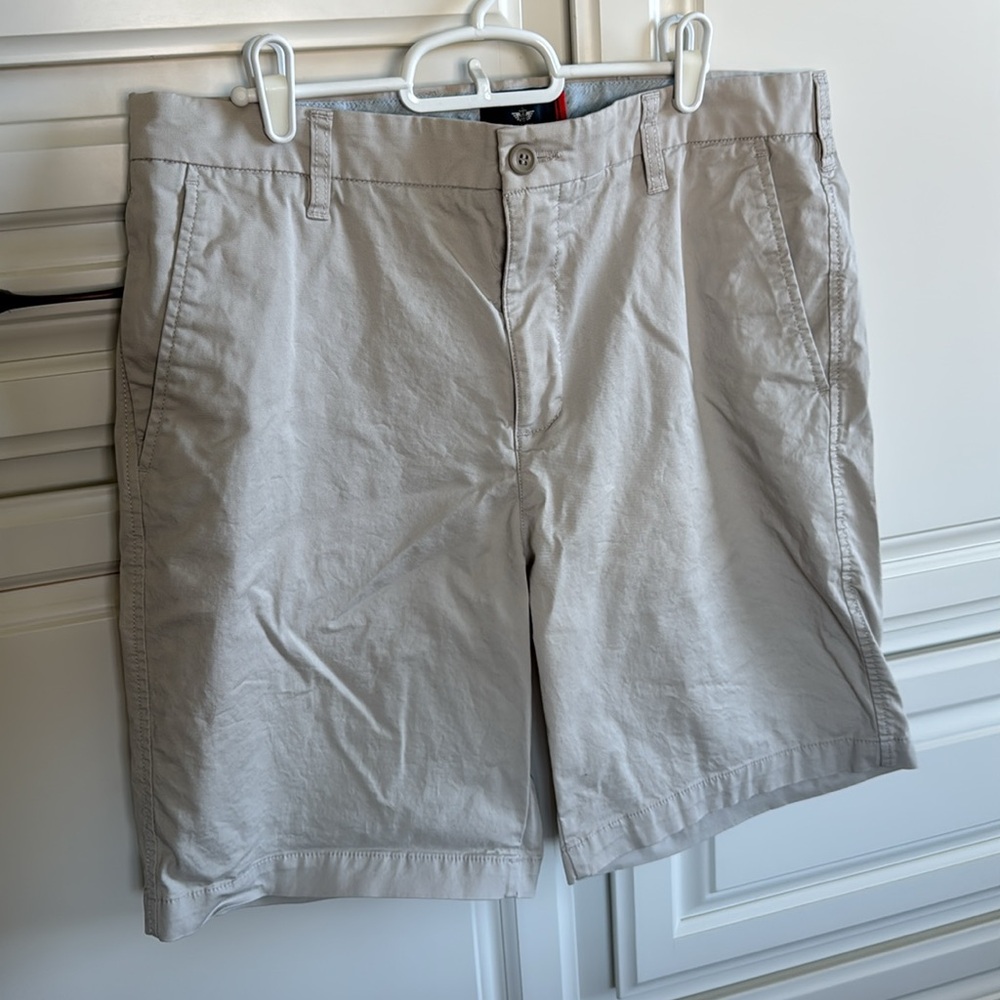 Dockers Light Tan Men's Flat Front Shorts